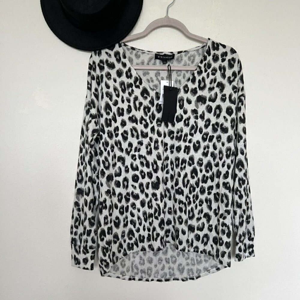 NEW GIBSONLOOK Animal Print Fleece Sweater Top SMALL boho chic
